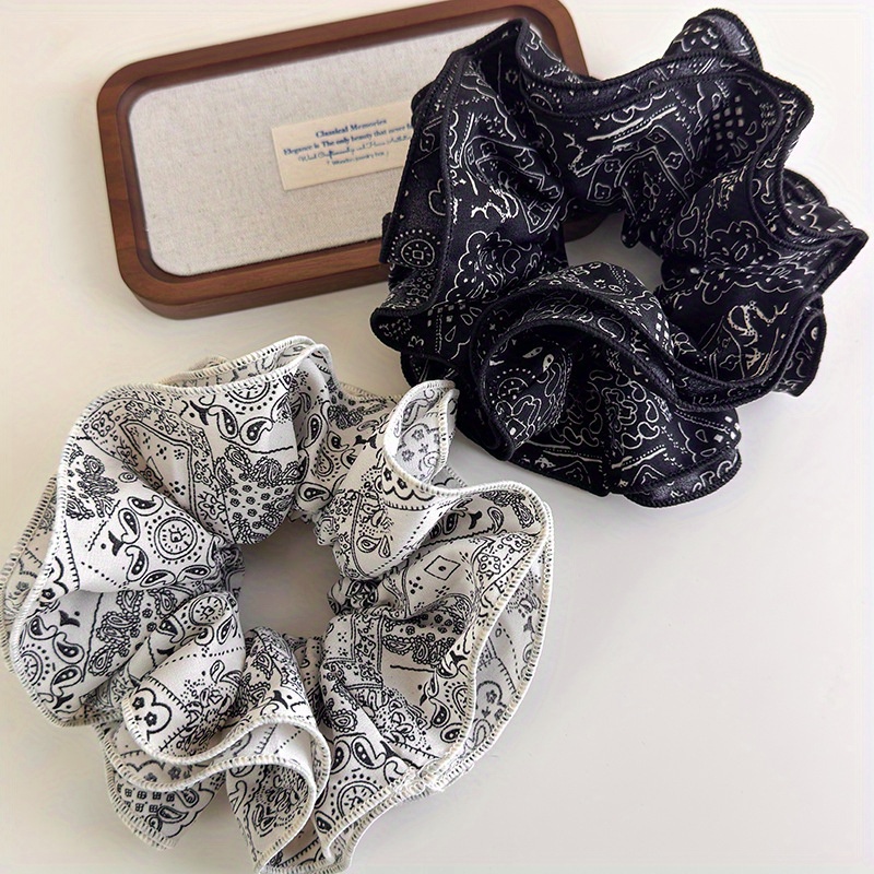 Travel Accessories Kit - Elegant Black and White Fabric Hair