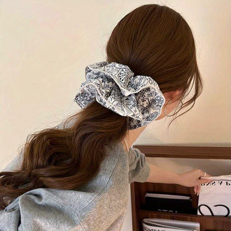 Elegant Black and White Fabric - Travel Accessories Kit recension och pris