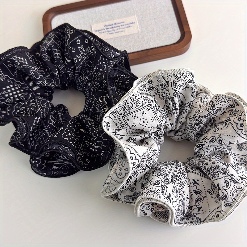 Elegant Black and White Fabric - Travel Accessories Kit recension och pris