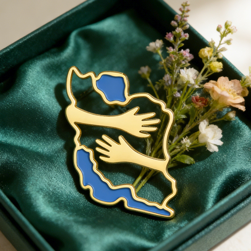 Dawapara Iran Map Shape Brooch - Travel Accessories Kit recension och pris