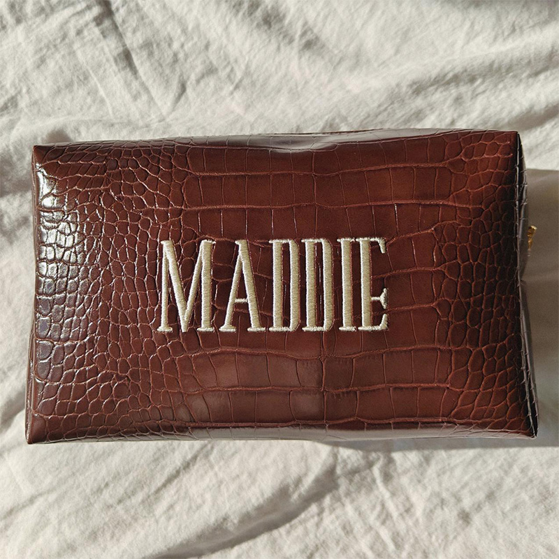 Embroidered Croc Makeup Bag Pe - Travel Accessories Ideas recension och pris